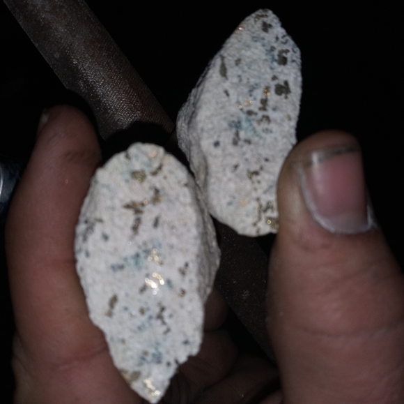 Gold - Picture 2 of 3